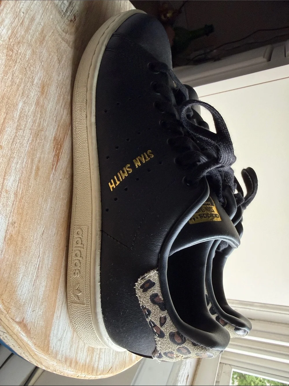 adidas Stan Smith Black woman’s Sneakers with Gold Accents